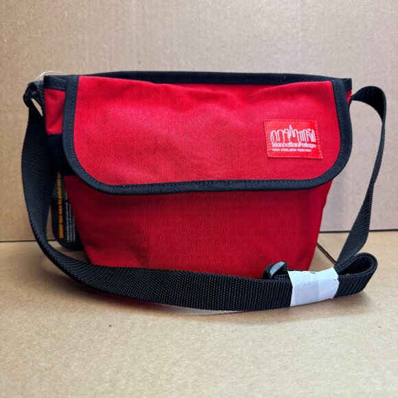 Manhattan Portage Nylon Messenger Bag - Red - Picture 9 of 13